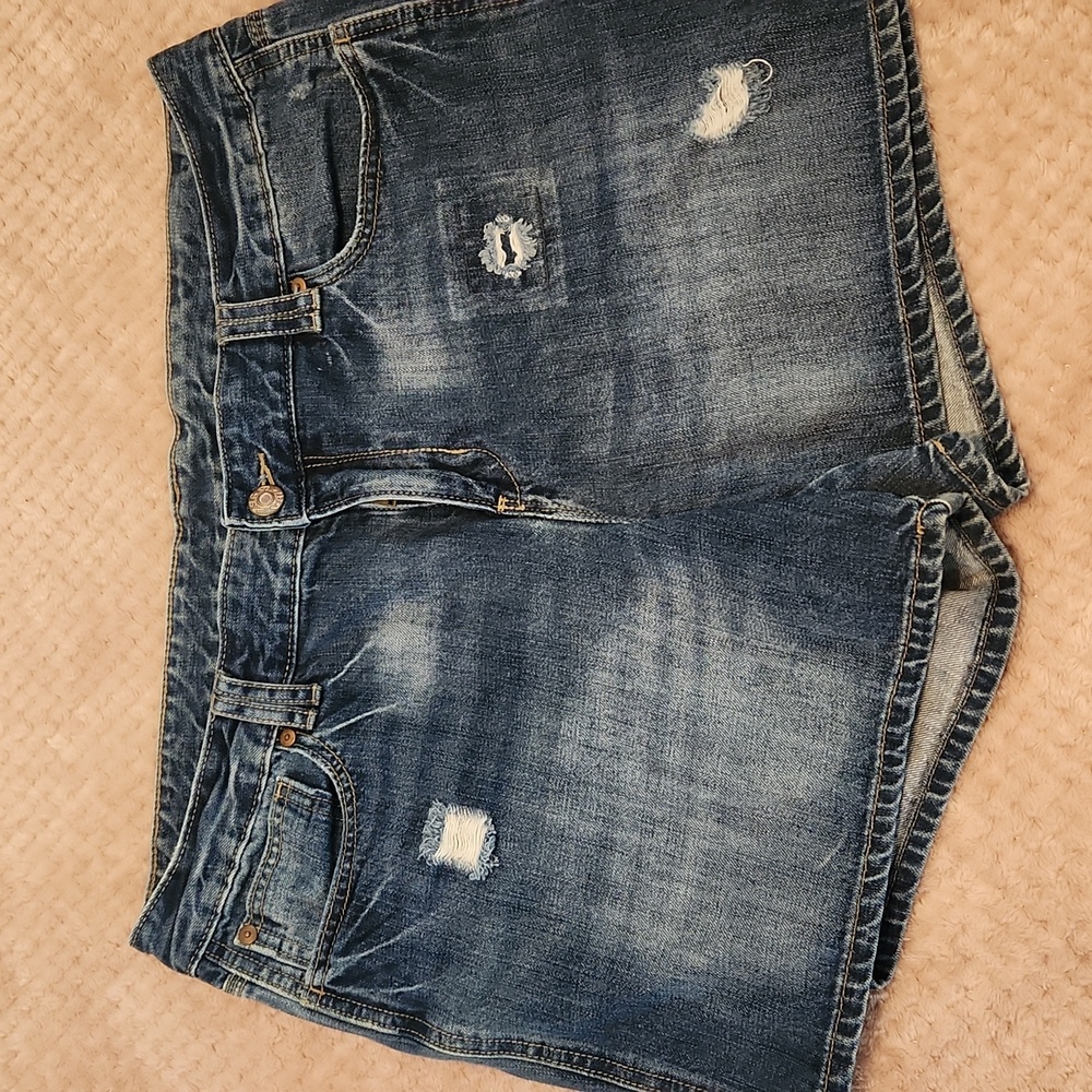 Gap shorts